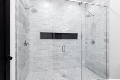 Walk-in Shower Interiors